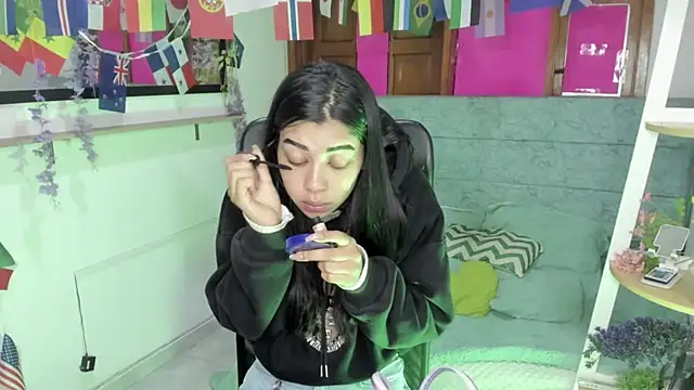 Snapshot of Aysha_winxs chatting on 06/21/26, 03:20 Aysha winxs online show from 06/21/26, 03:20