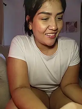 Snapshot of EmiliaVincenzo chatting on 03/07/26, 03:14 EmiliaVincenzo online show from 03/07/26, 03:14