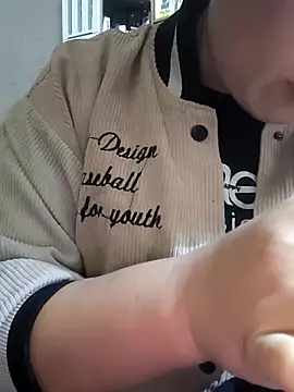 Snapshot of MayEva_ly chatting on 02/20/26, 02:19 MayEva ly online show from 02/20/26, 02:19