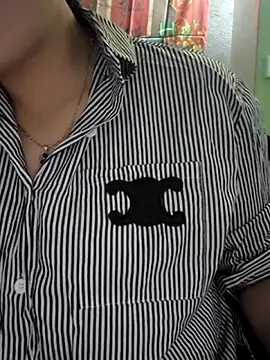 MayEva ly online show from 06/09/26, 08:15