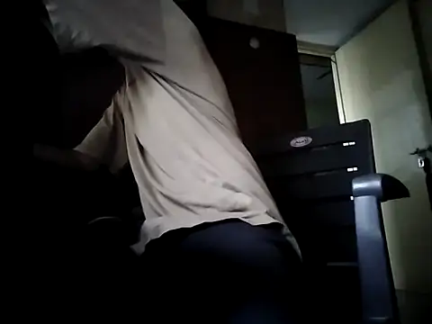 Snapshot of sub_slave_indi chatting on 10/03/25, 01:57 sub slave indi online show from 10/03/25, 01:57