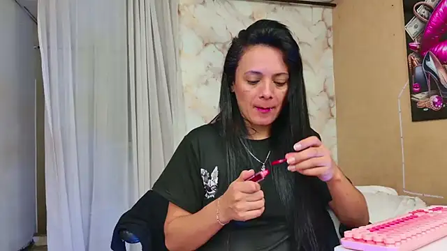 QueenSallyDesire online show from 04/11/26, 07:45