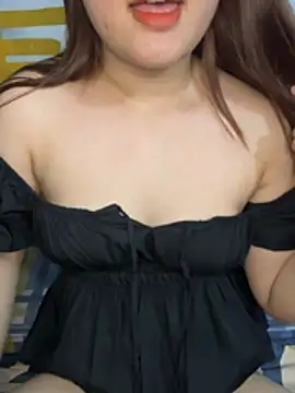 Snapshot of -Tanu- chatting on 02/19/26, 10:11 -Tanu- online show from 02/19/26, 10:11