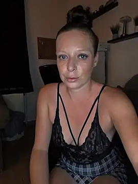 ZaramourXMrX online show from 05/26/26, 07:43