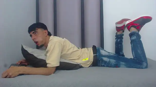 Endrick-23 online show from 03/29/26, 04:01