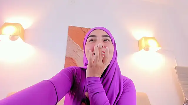 Malika Noor online show from 04/15/26, 07:58