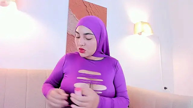 Snapshot of Malika_Noor chatting on 05/07/26, 02:11 Malika Noor online show from 05/07/26, 02:11