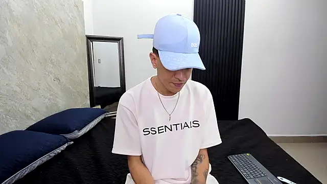 Mick-lollipop online show from 02/24/26, 07:23