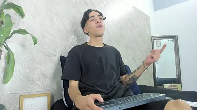 Mick-lollipop online show from 04/09/26, 07:52