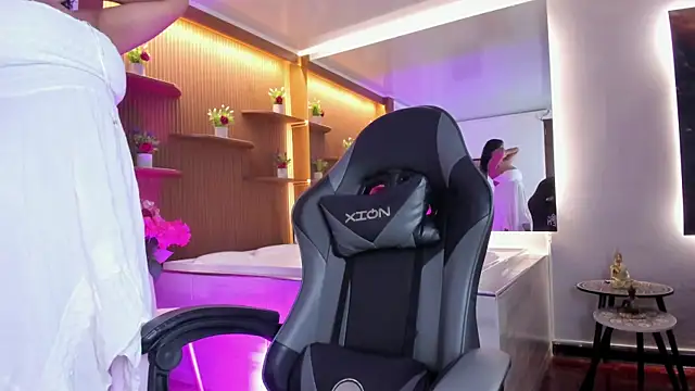 Madisson Edwards online show from 04/04/26, 01:08