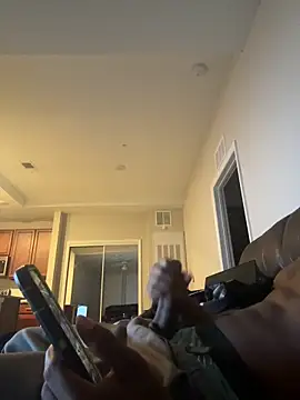 Snapshot of kiddzz chatting on 12/19/25, 01:45 kiddzz online show from 12/19/25, 01:45