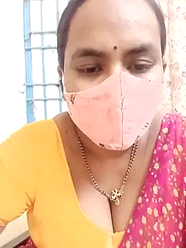 Snapshot of keerthy_telugu chatting on 04/18/26, 05:28 keerthy telugu online show from 04/18/26, 05:28