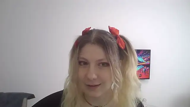 Foxy Bright online show from 03/04/26, 12:44