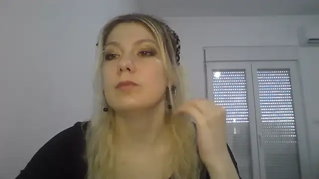 Foxy Bright online show from 03/29/26, 11:54