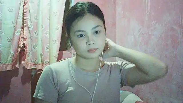 Snapshot of DessertFlower chatting on 04/22/26, 03:53 DessertFlower online show from 04/22/26, 03:53