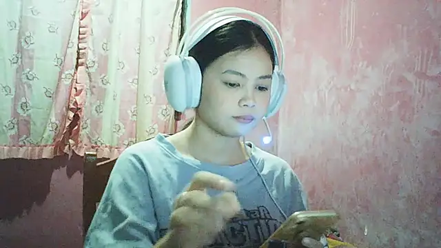 Snapshot of DessertFlower chatting on 04/26/26, 03:48 DessertFlower online show from 04/26/26, 03:48