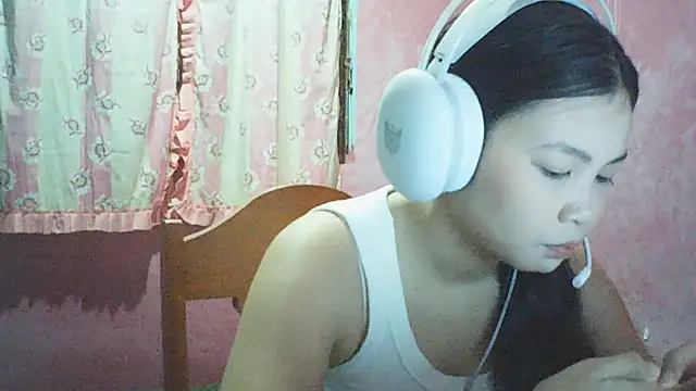 Snapshot of DessertFlower chatting on 05/03/26, 03:45 DessertFlower online show from 05/03/26, 03:45