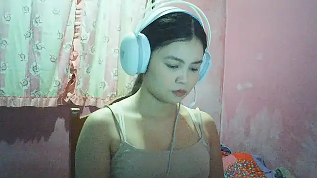 Snapshot of DessertFlower chatting on 05/09/26, 03:56 DessertFlower online show from 05/09/26, 03:56
