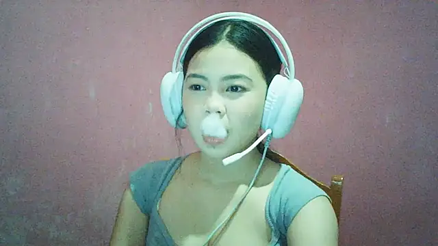 Snapshot of DessertFlower chatting on 06/03/26, 03:31 DessertFlower online show from 06/03/26, 03:31