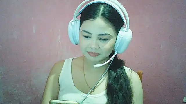 Snapshot of DessertFlower chatting on 06/07/26, 03:43 DessertFlower online show from 06/07/26, 03:43