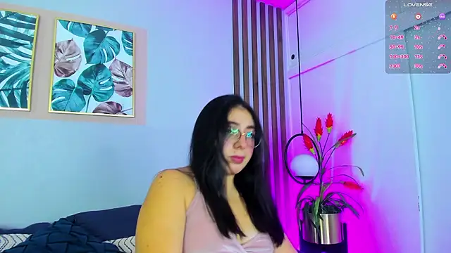 mia wills  online show from 03/19/26, 04:44