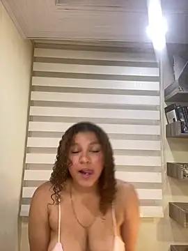 KendyLove  online show from 04/25/26, 04:37