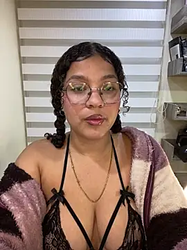 KendyLove  online show from 05/09/26, 04:28