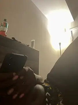 Snapshot of makeherfeelg chatting on 02/23/26, 06:00 makeherfeelg online show from 02/23/26, 06:00