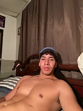 Snapshot of Alejandrososas chatting on 05/29/26, 04:32 Alejandrososas online show from 05/29/26, 04:32