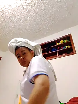 Snapshot of Samanta_gonzales chatting on 02/27/26, 04:18 Samanta gonzales online show from 02/27/26, 04:18