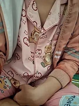 kieuqueen92 online show from 02/23/26, 01:47