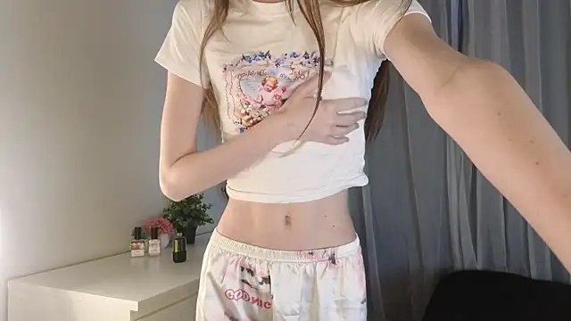 arina waifu online show from 04/10/26, 03:17