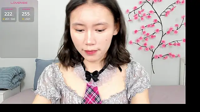 Kiraeko online show from 06/18/26, 10:25