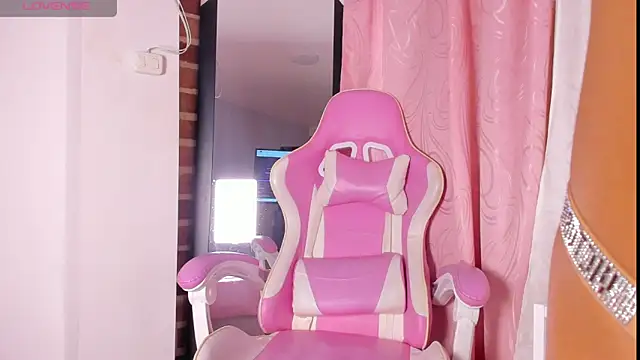 nicol fury online show from 02/27/26, 09:37