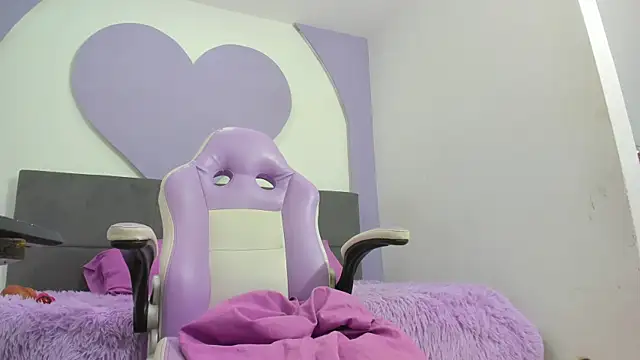 karola cute  online show from 03/27/26, 08:26