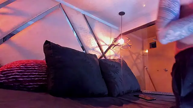 SantiagoHincapiie online show from 03/06/26, 04:20