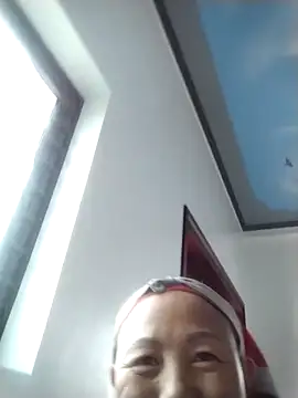 Snapshot of TiffinyDi chatting on 02/20/26, 05:48 TiffinyDi online show from 02/20/26, 05:48