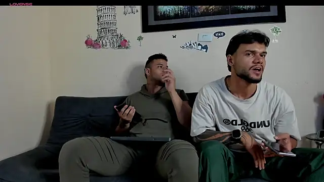 heteros hot  online show from 04/15/26, 09:37