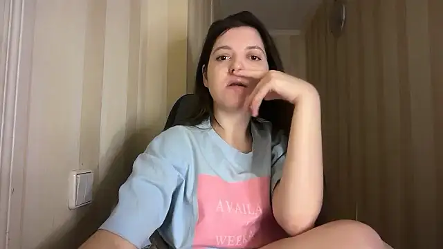 Snapshot of Eloise_Pattie chatting on 02/22/26, 11:36 Eloise Pattie online show from 02/22/26, 11:36