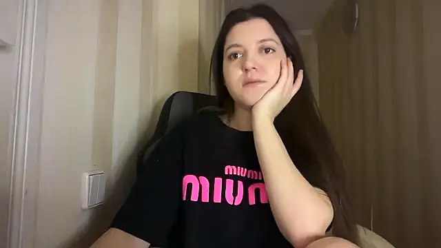 Snapshot of Eloise_Pattie chatting on 02/25/26, 11:03 Eloise Pattie online show from 02/25/26, 11:03