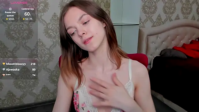 Snapshot of _Molly_Coy_ chatting on 05/16/26, 10:36 Molly Coy online show from 05/16/26, 10:36