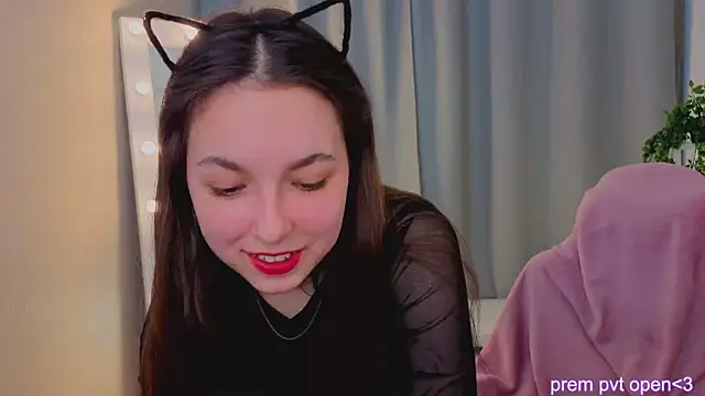 Snapshot of BellaThery chatting on 03/03/26, 09:26 BellaThery online show from 03/03/26, 09:26