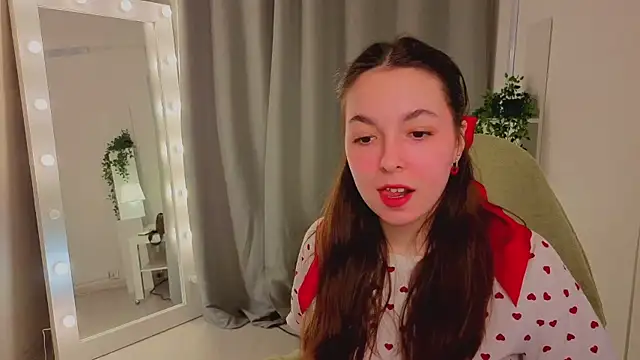 BellaThery online show from 03/13/26, 05:14