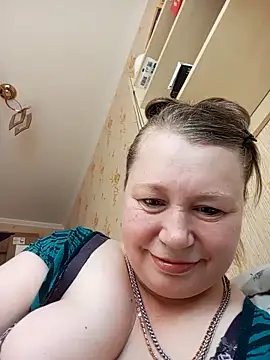 KiraStanton online show from 04/06/26, 01:34