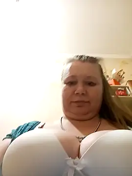 KiraStanton online show from 04/14/26, 06:58