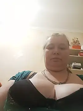 Snapshot of KiraStanton chatting on 06/17/26, 06:53 KiraStanton online show from 06/17/26, 06:53