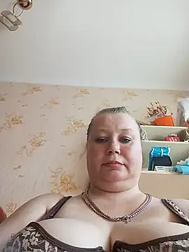 Snapshot of KiraStanton chatting on 06/25/26, 12:31 KiraStanton online show from 06/25/26, 12:31
