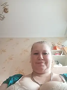 Snapshot of KiraStanton chatting on 07/17/26, 03:18 KiraStanton online show from 07/17/26, 03:18
