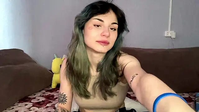 Emmibrilson online show from 03/02/26, 10:33