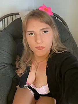 TiffyRose online show from 02/25/26, 02:16